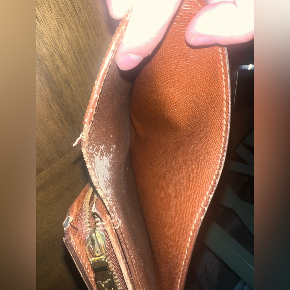 Louis Vuitton monogram compact wallet - Picture 6 of 11